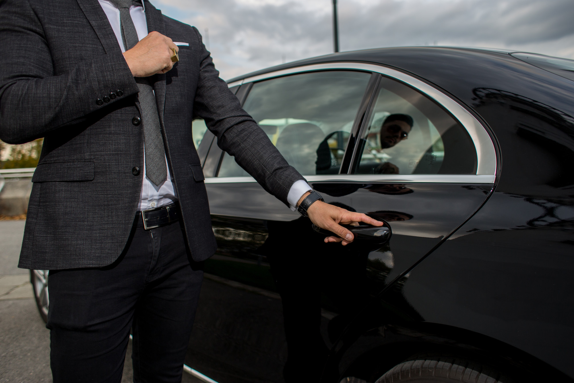 How Much Does It Cost to Rent a Limo on Average? - ALLSTAR Chauffeured  Services